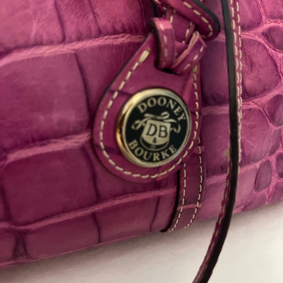 Dooney & Bourke Pink Bag with Crocodile Embossed Texture - Picture 2 of 11